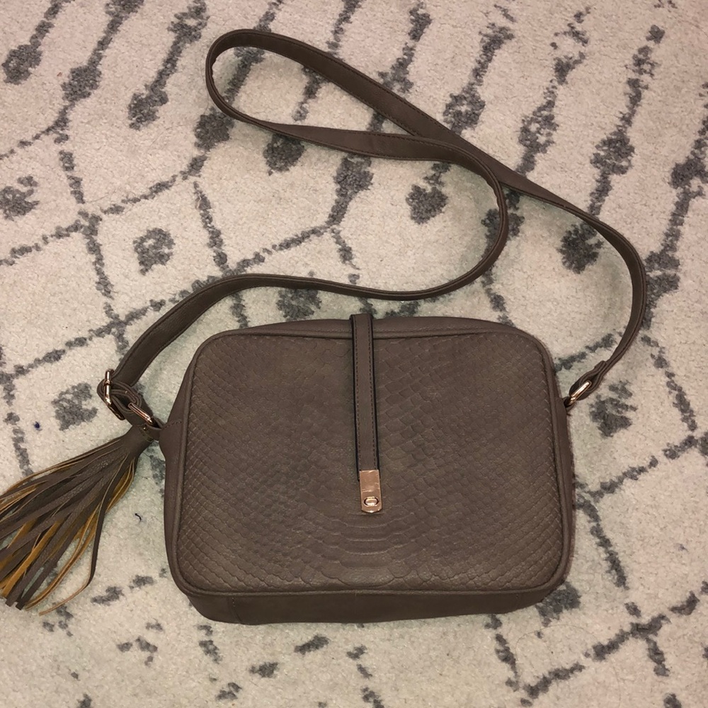 Brown cross bag
